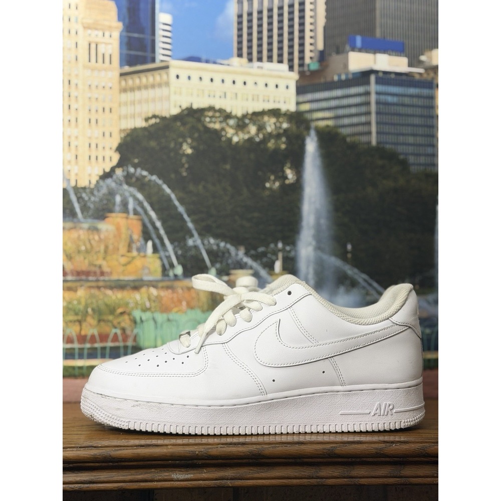 NIKE AIR FORCE 1 LOW USED SIZE 11 WHITE CW2288-111
